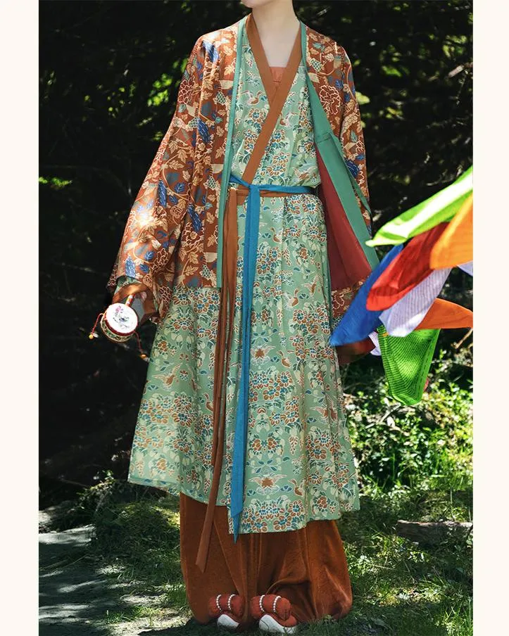 Shi'er Jin 十二锦 Twelve Brocades Wei Jin Zheyi Jacket Zhiju Robe Set